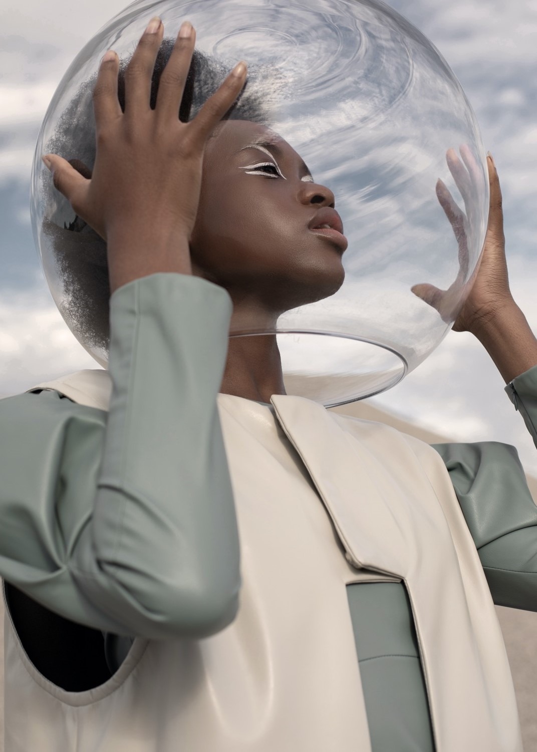 Lauris, model in Paris — picture 9