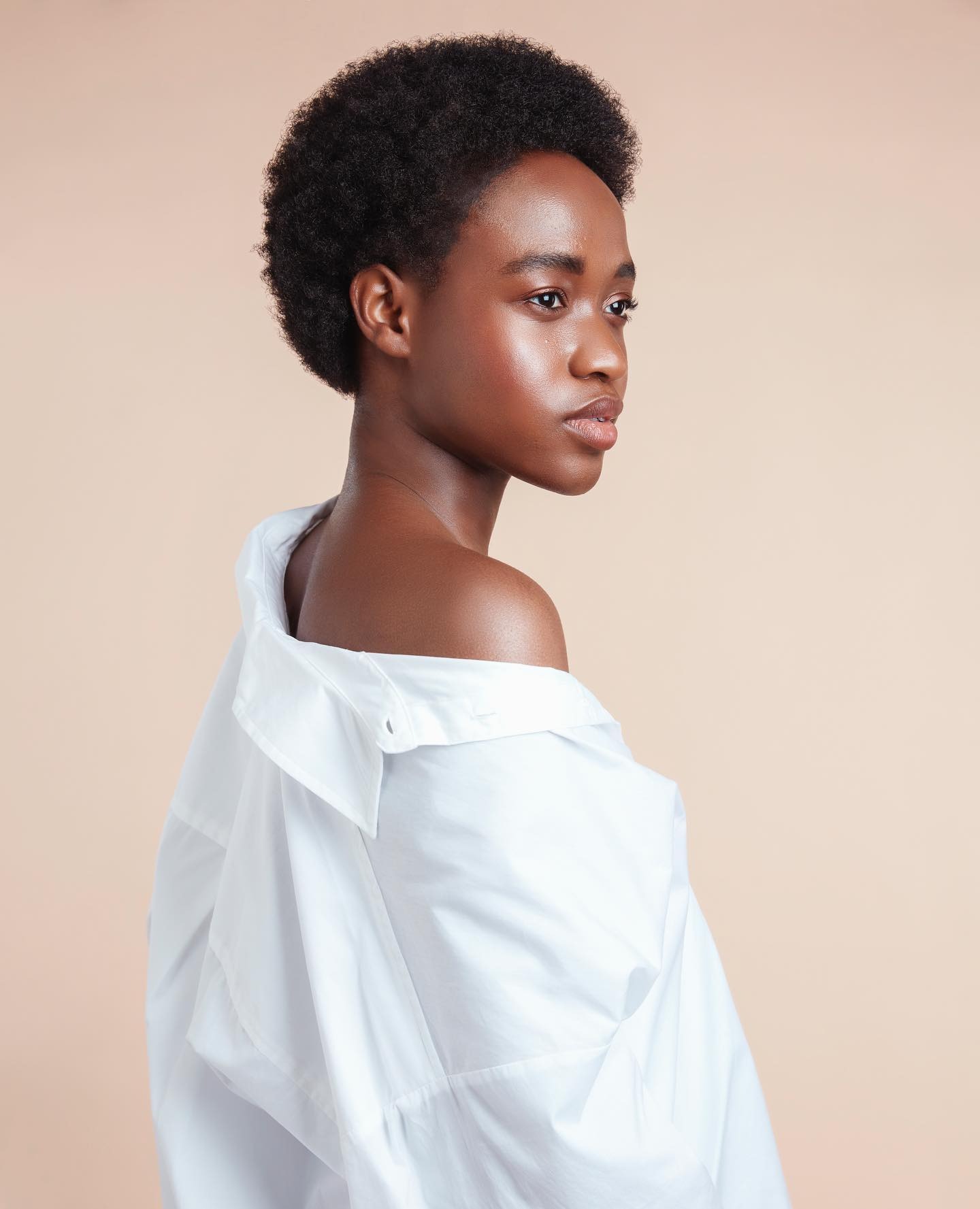 Lauris, model in Paris — picture 10