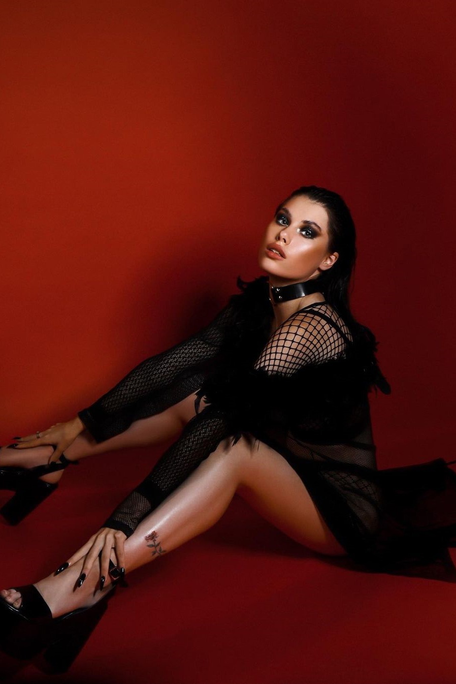 Alaska, model in Milan — picture 3