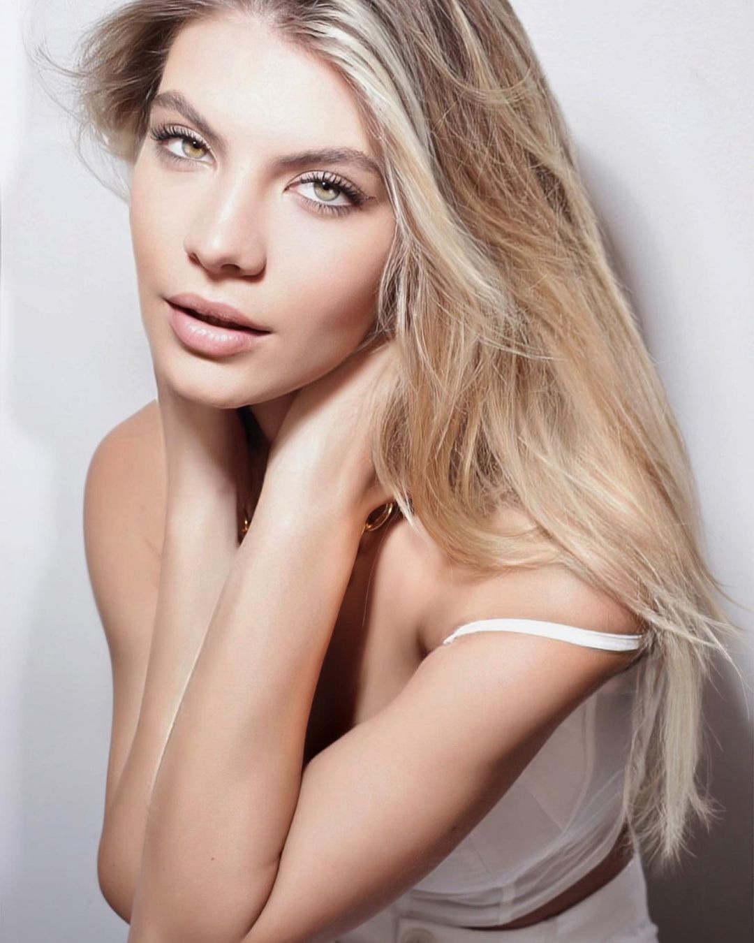 Sofia, model in Milan — picture 4