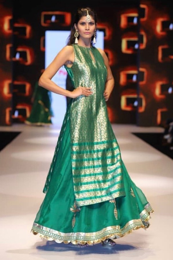 UPASANA, model in Milan — picture 30