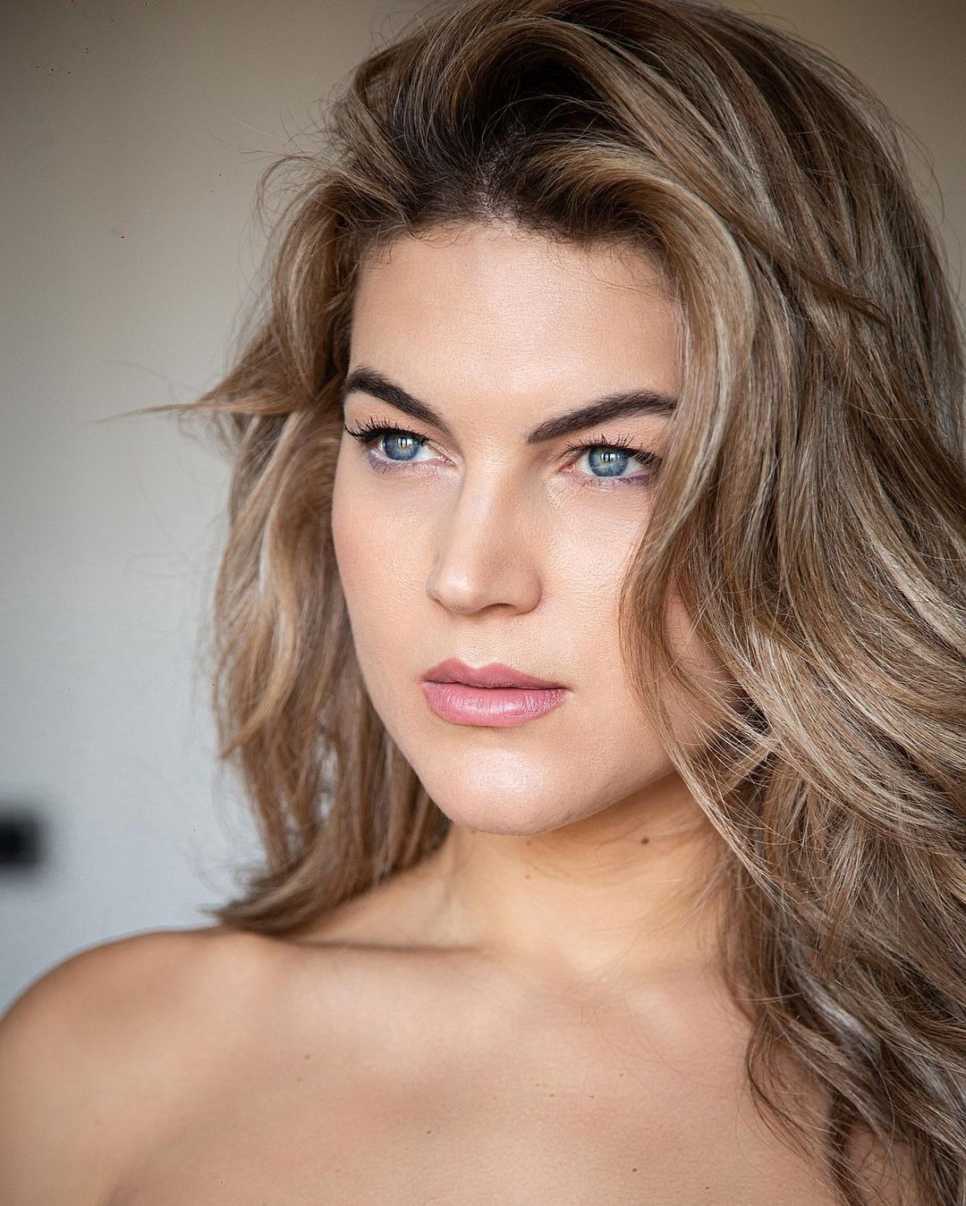 LAURA, model in Milan — picture 35