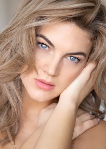 LAURA, model in Milan