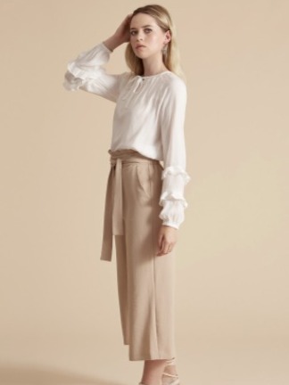 Zara, model in London — picture 7