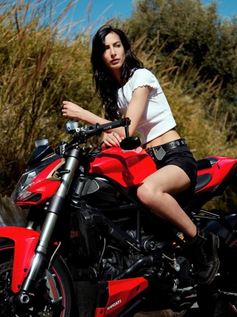 giorgia, model in London — picture 8