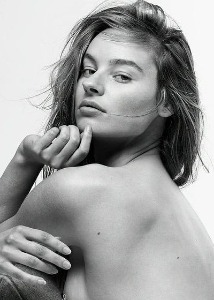 Karissa, model in Paris