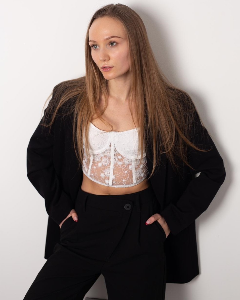 Tetiana, model in Milan — picture 5