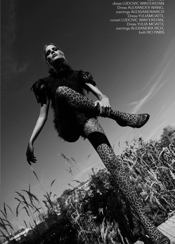 Sara, model in Paris — picture 32