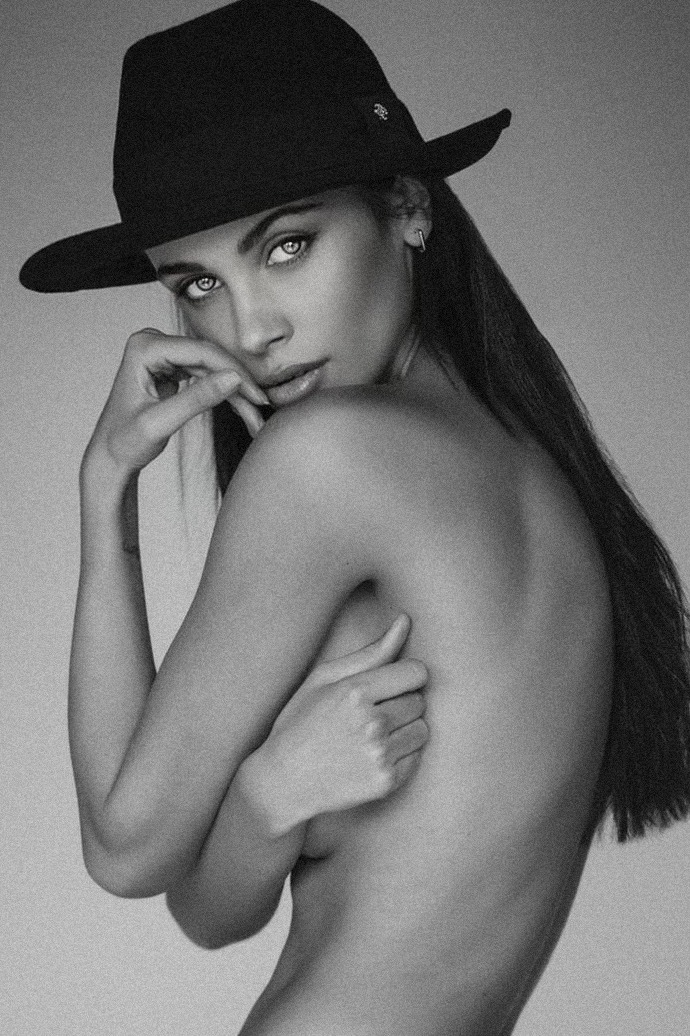 Meea, model in Milan — picture 23