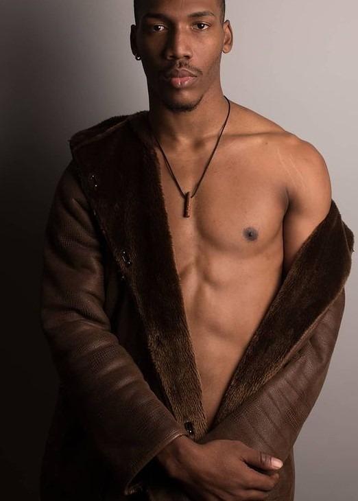 Mickael, model in Paris — picture 10