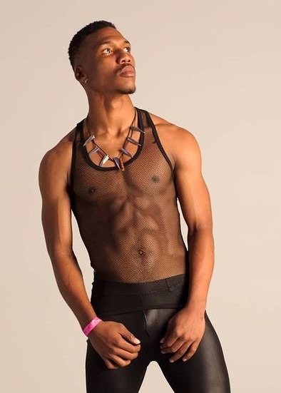 Mickael, model in Paris — picture 12