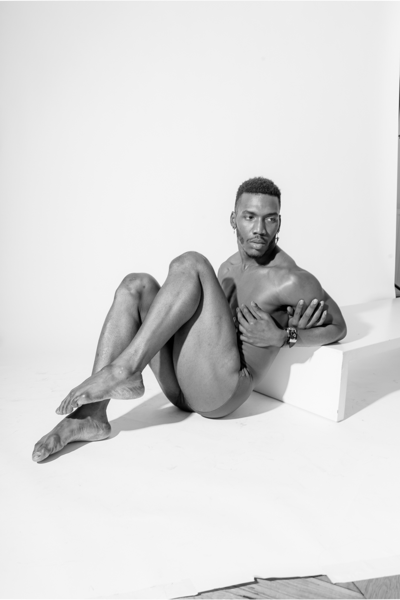 Mickael, model in Paris — picture 14