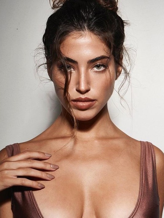Ainhoa, model in Milan — picture 2