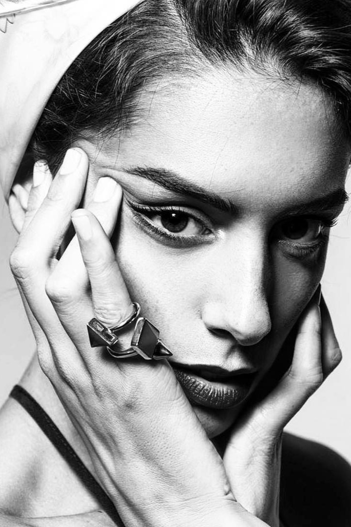 Carola, model in Milan — picture 21