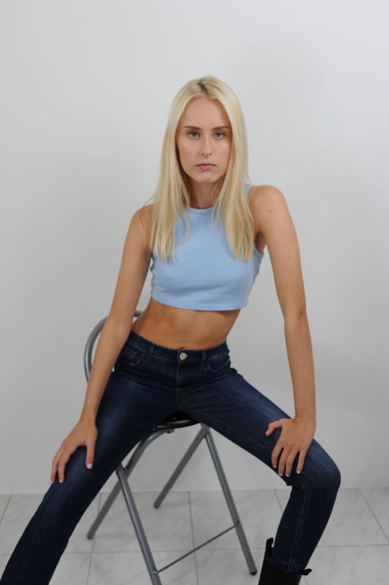 Nicole, model in Milan — picture 6