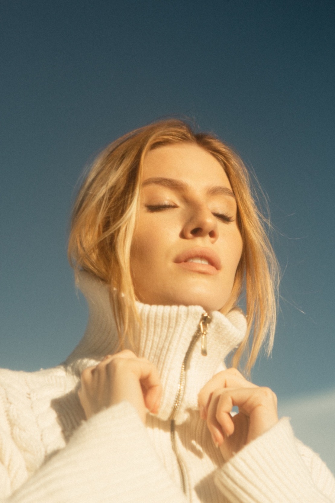 Claire, model in Paris — picture 6