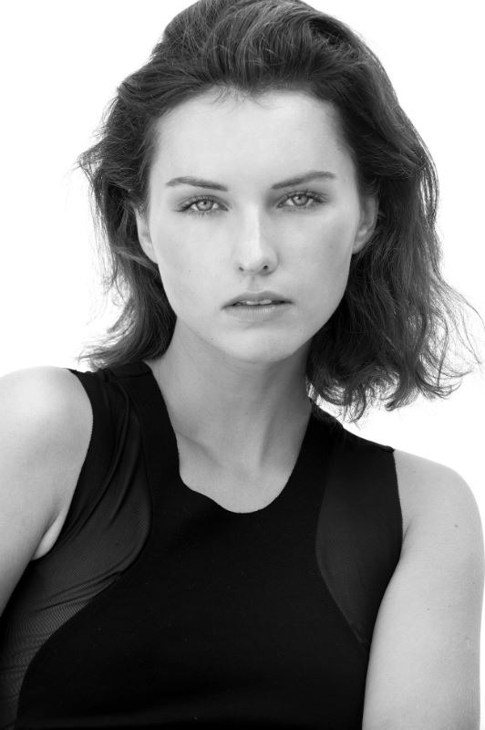 Elena, model in London — picture 2