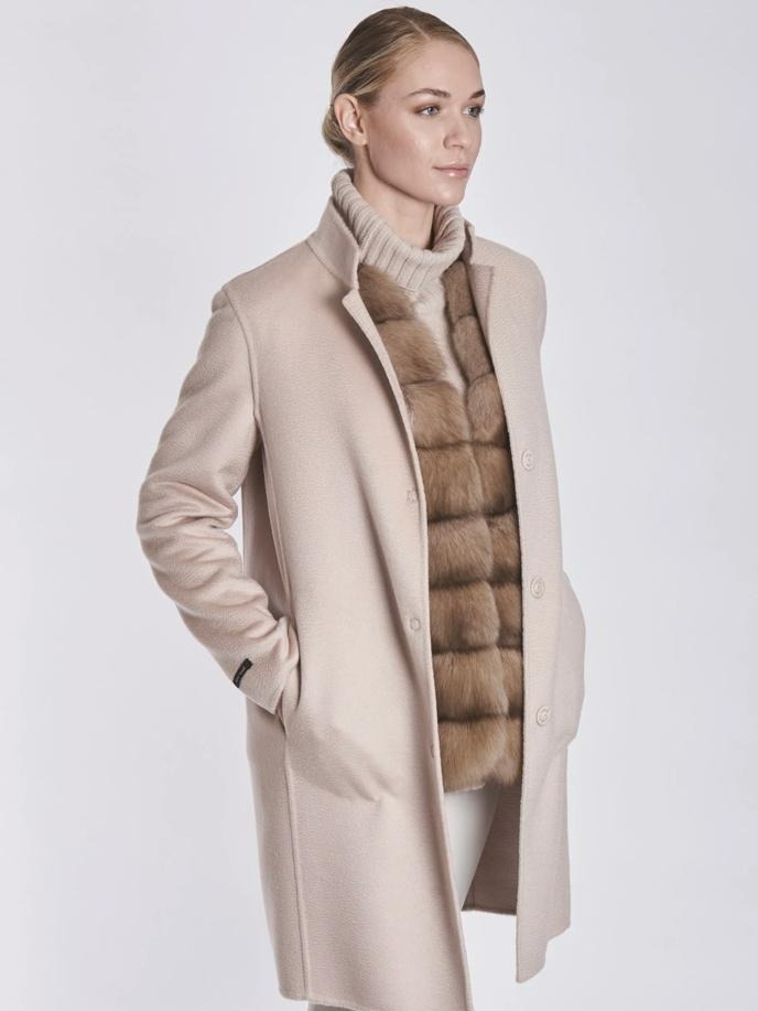 Timea, model in London — picture 10