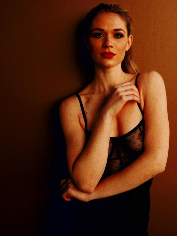 Timea, model in London — picture 15