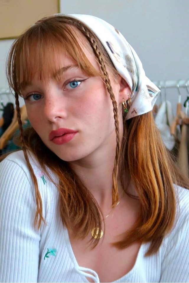 Agathe, model in Paris — picture 1