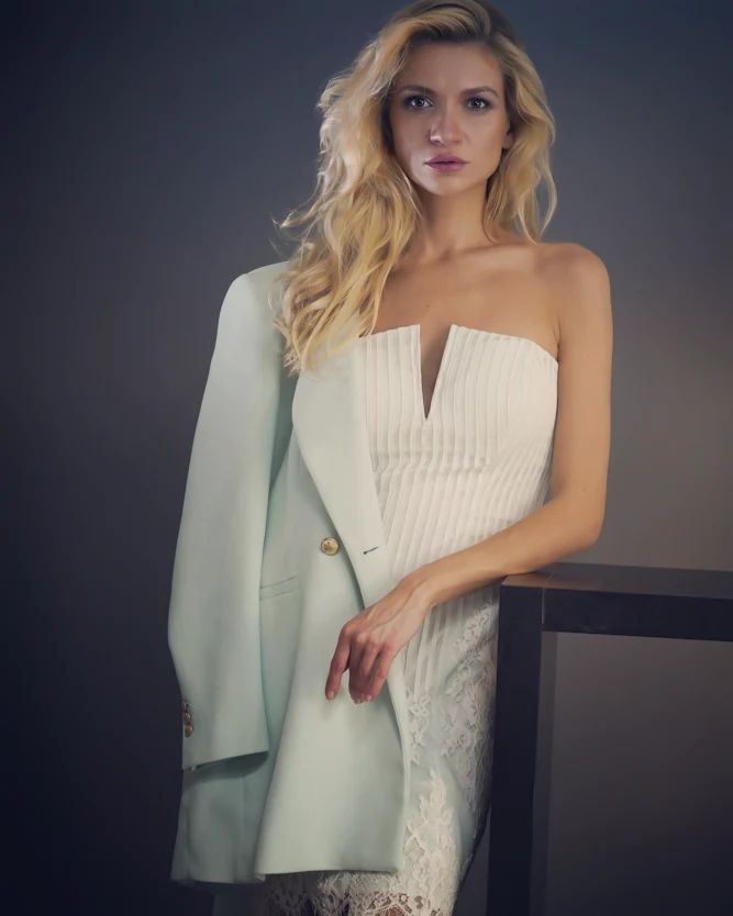 Anna, model in Paris — picture 11