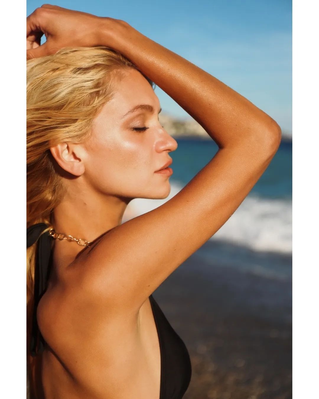 Anna, model in Paris — picture 15