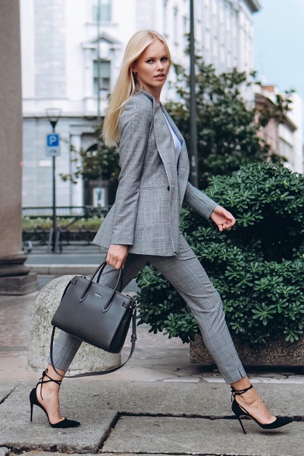 Hanna, model in Milan — picture 21