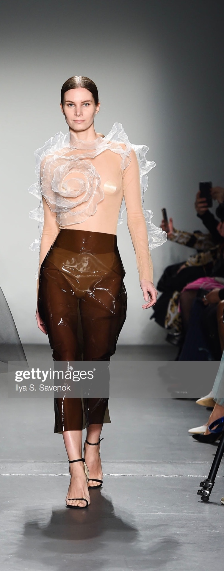 Angelina, model in Paris — picture 26