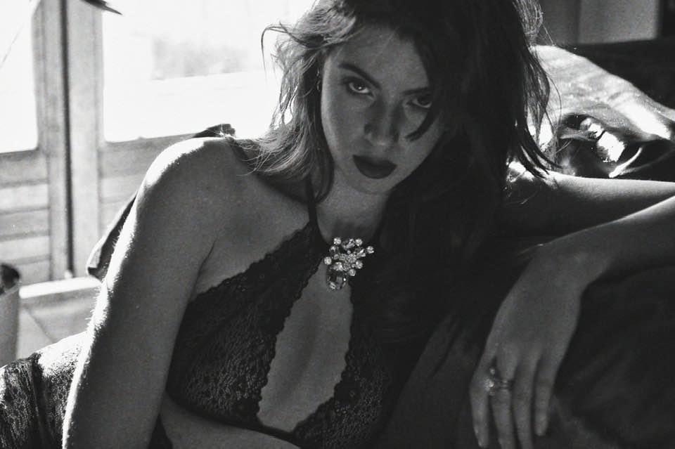Valentine, model in Paris — picture 4