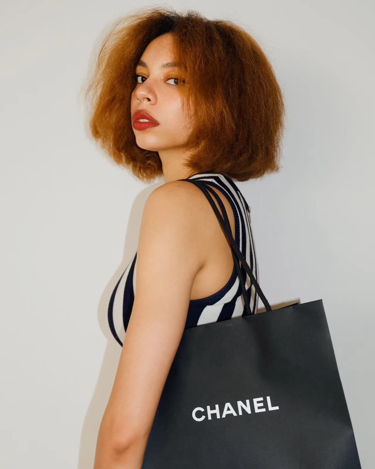 Esther, model in Paris — picture 9