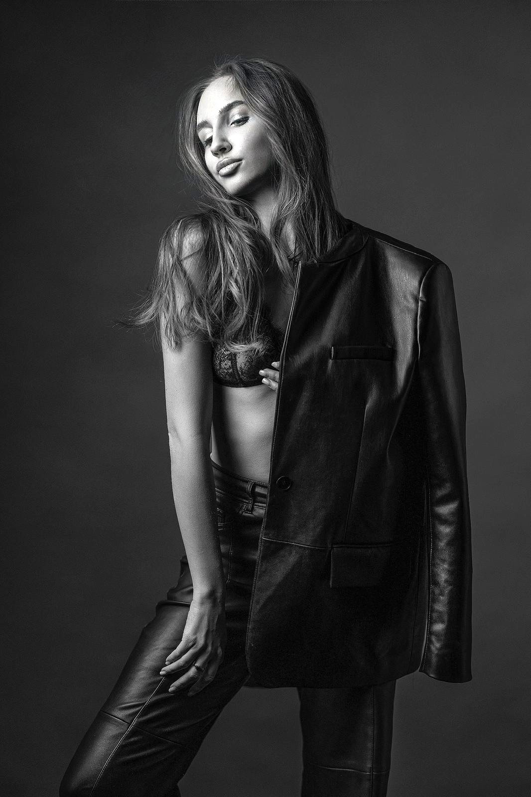 Ecaterina, model in Milan — picture 14