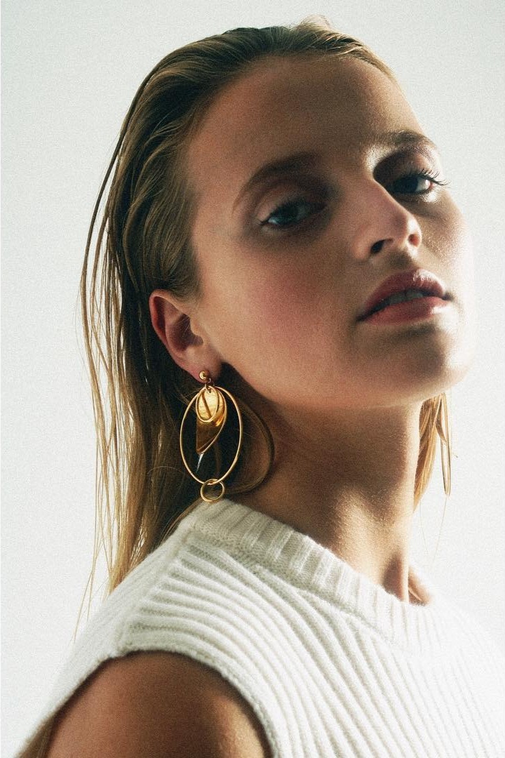 Stephanie, model in Paris — picture 1