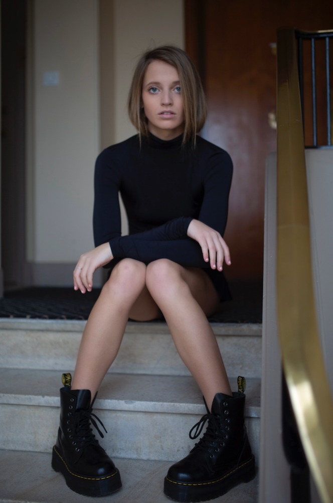 Stephanie, model in Paris — picture 10