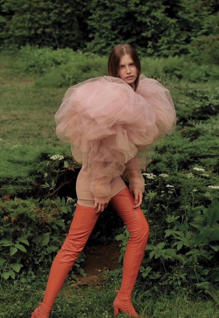 Elena, model in Paris — picture 12