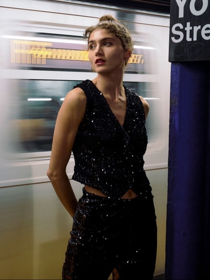 Méghane, model in London — picture 36