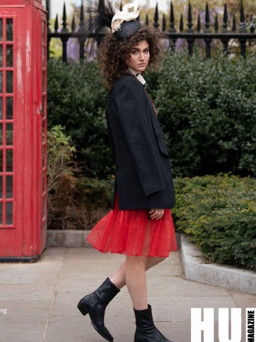 Méghane, model in London — picture 37