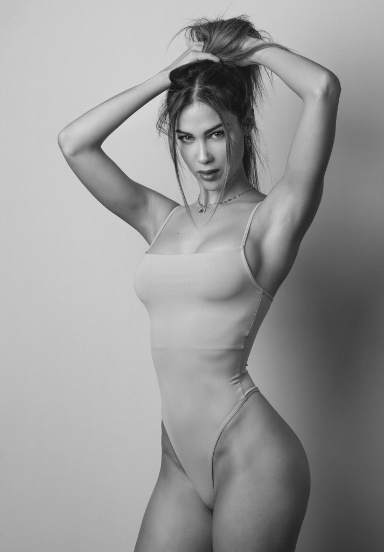 Alessia, model in Milan — picture 3