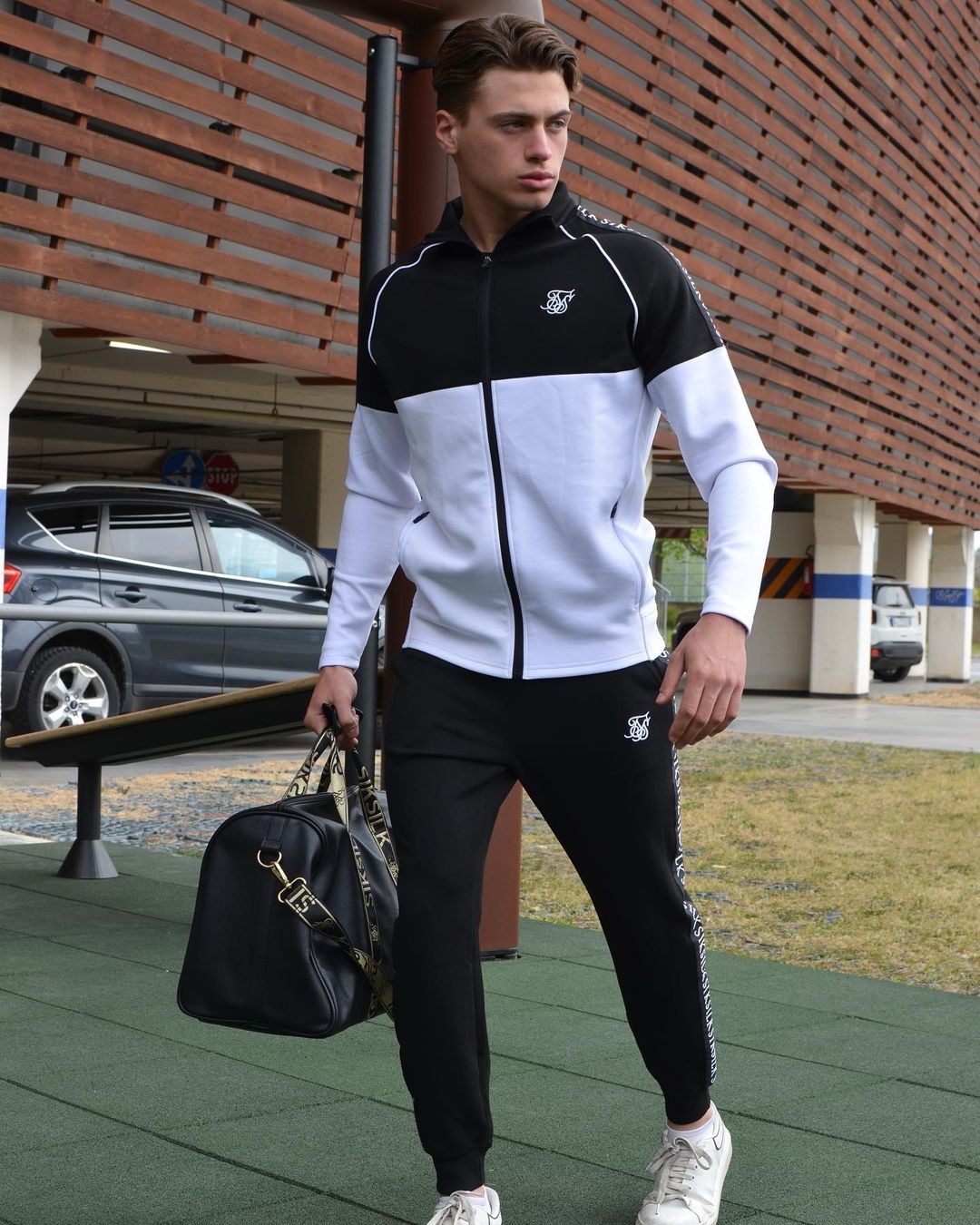 Emanuele, model in Milan — picture 18