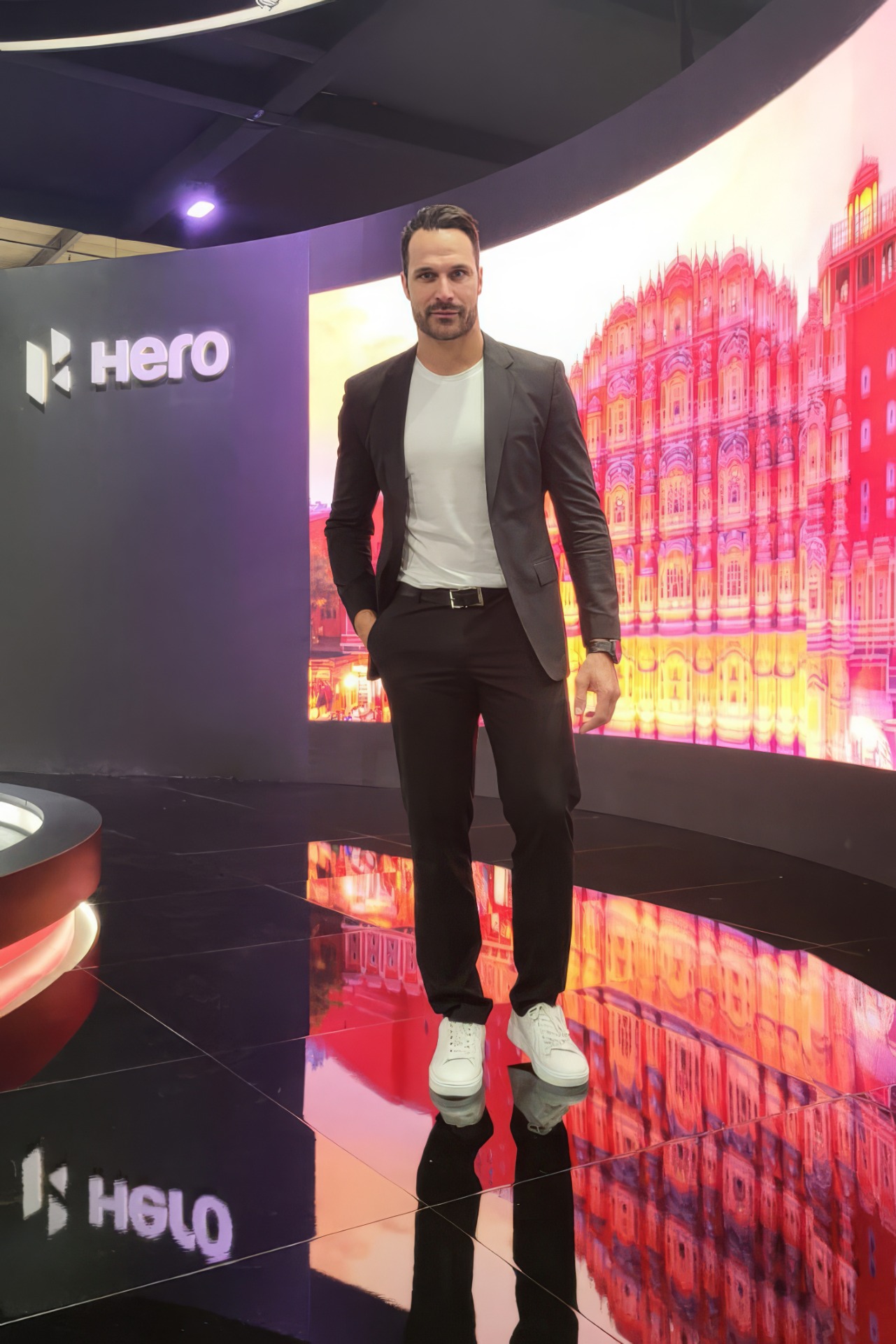 Pietro, model in Milan — picture 10