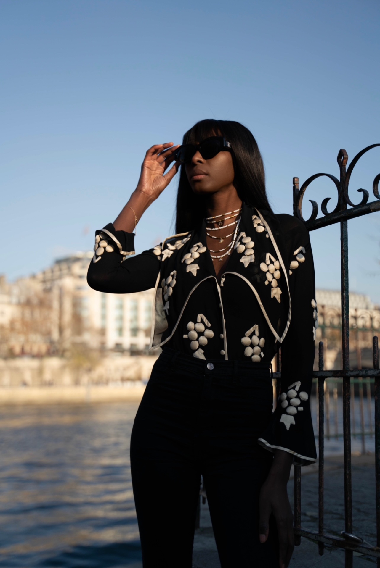 Esther, model in Paris — picture 10