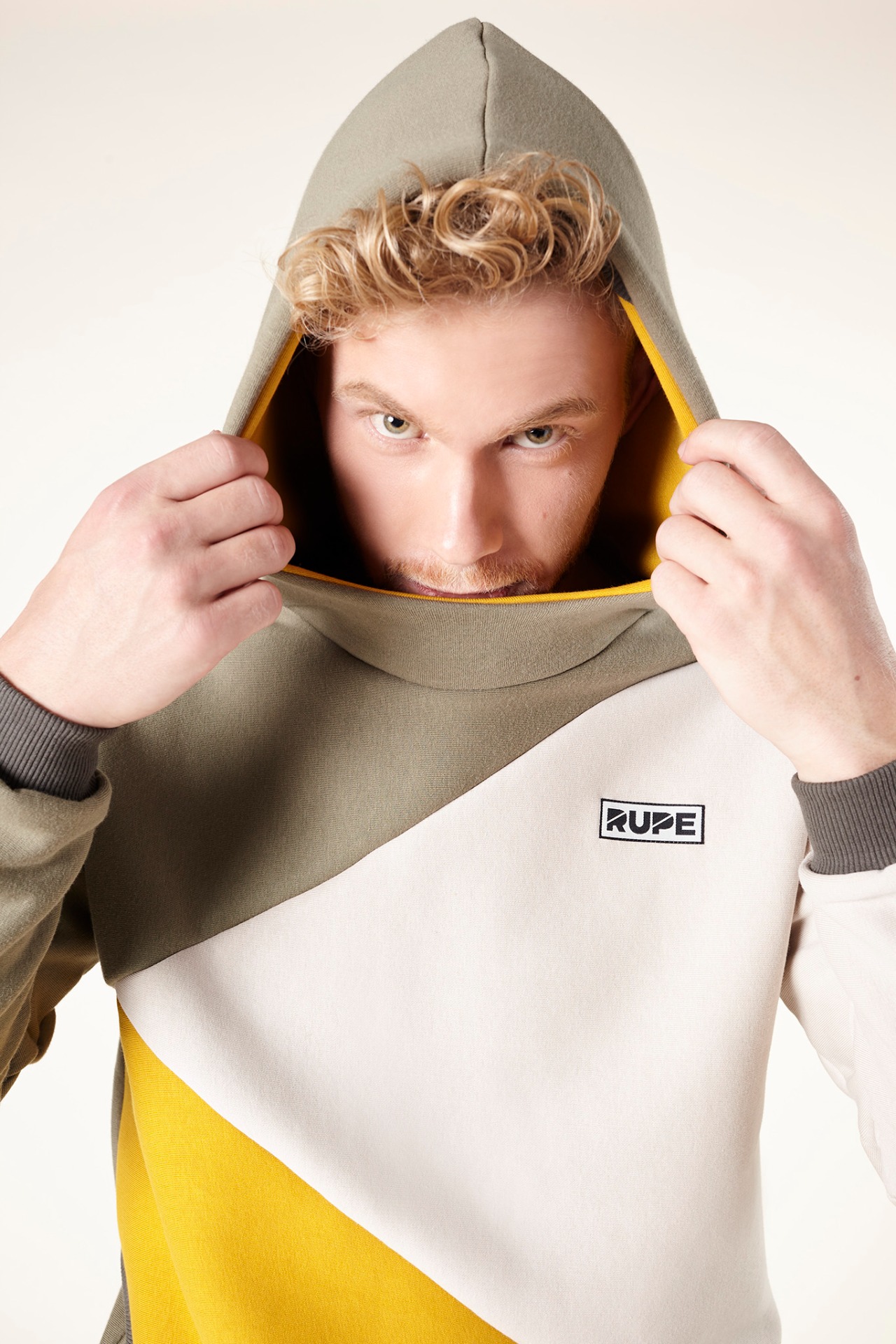 Lukas, model in Milan — picture 12
