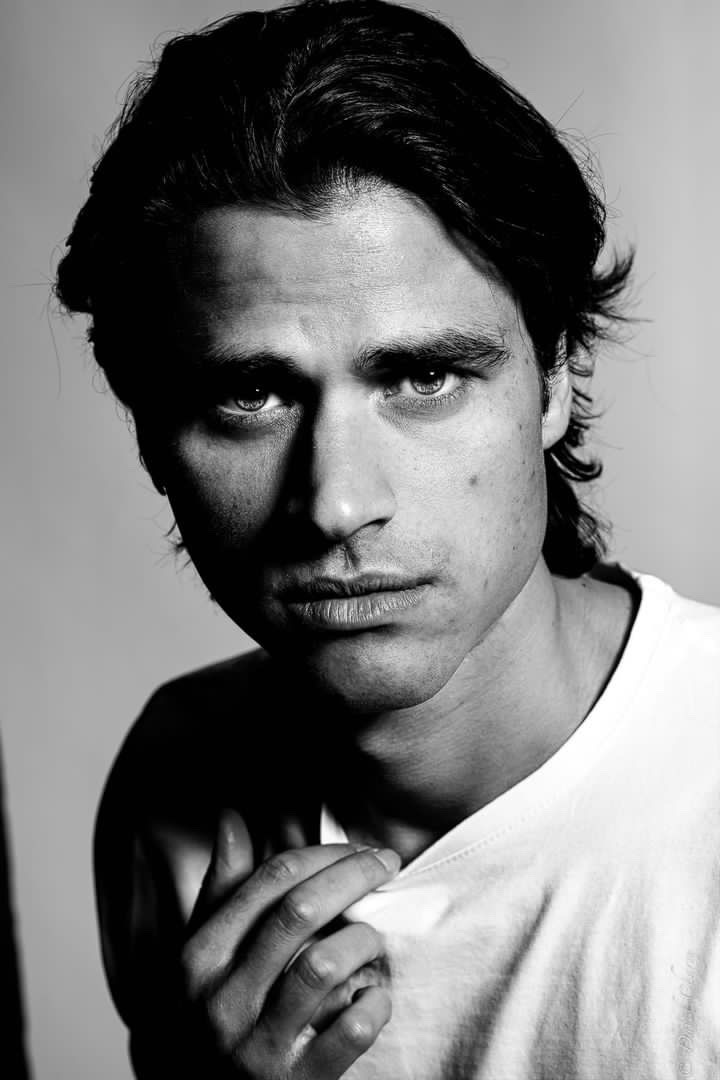 Hugh, model in Paris — picture 7