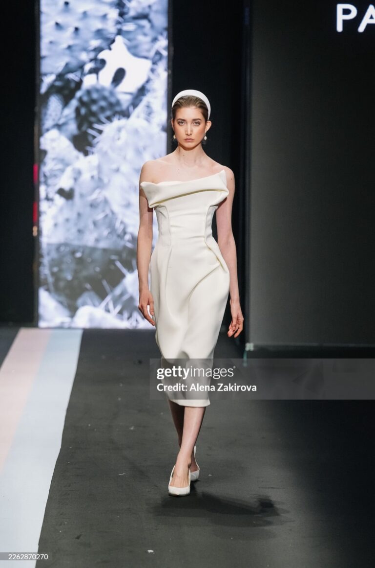 Francesca, model in Milan — picture 27