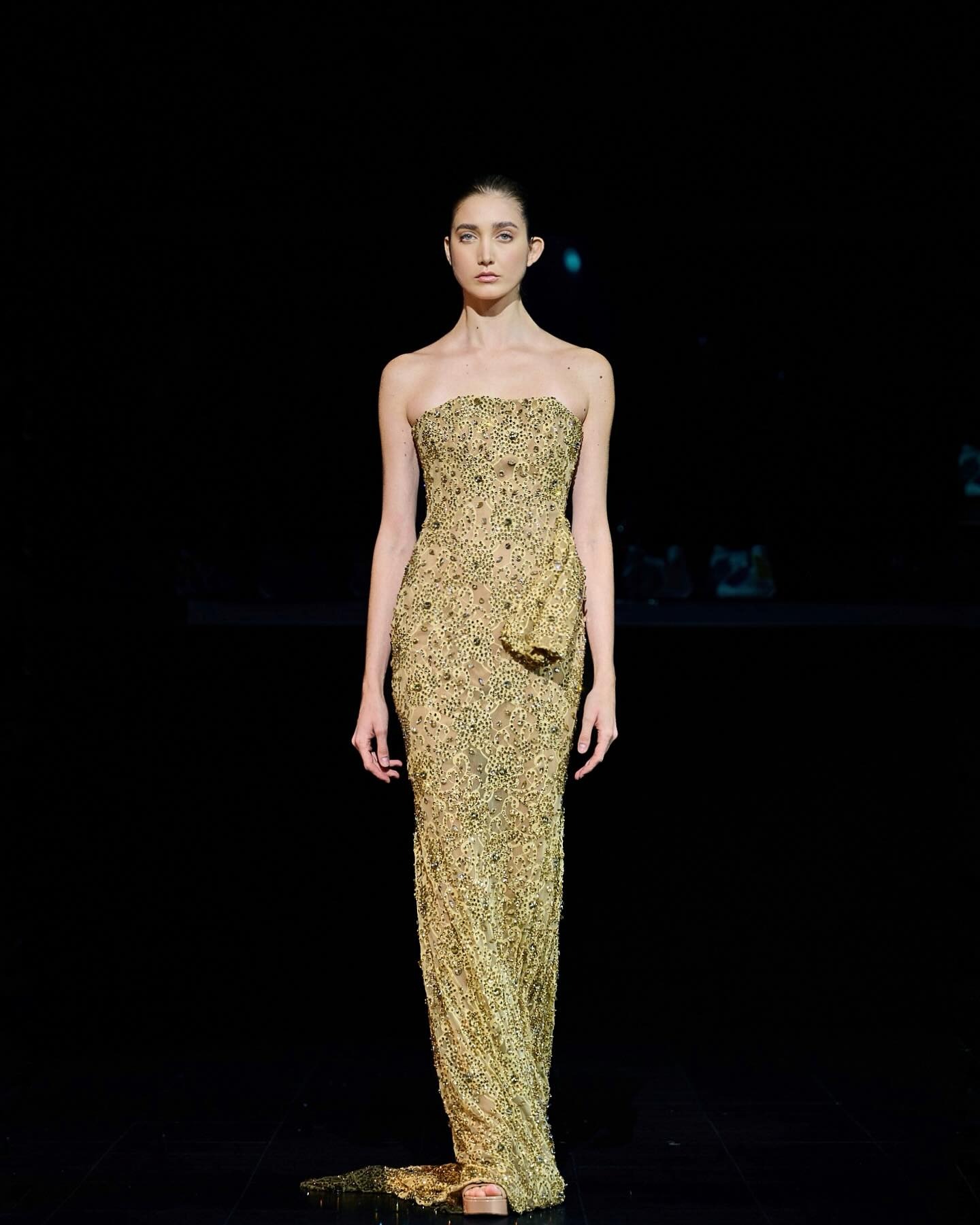 Francesca, model in Milan — picture 28