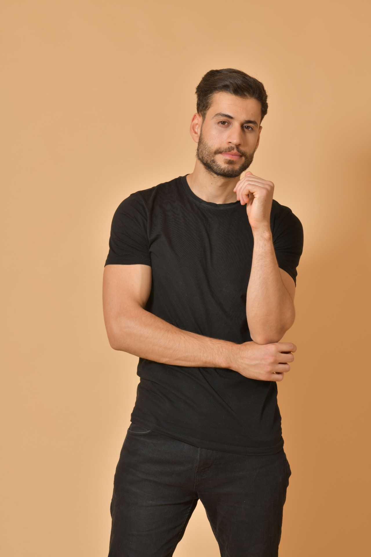 Ghassen, model in Paris — picture 3
