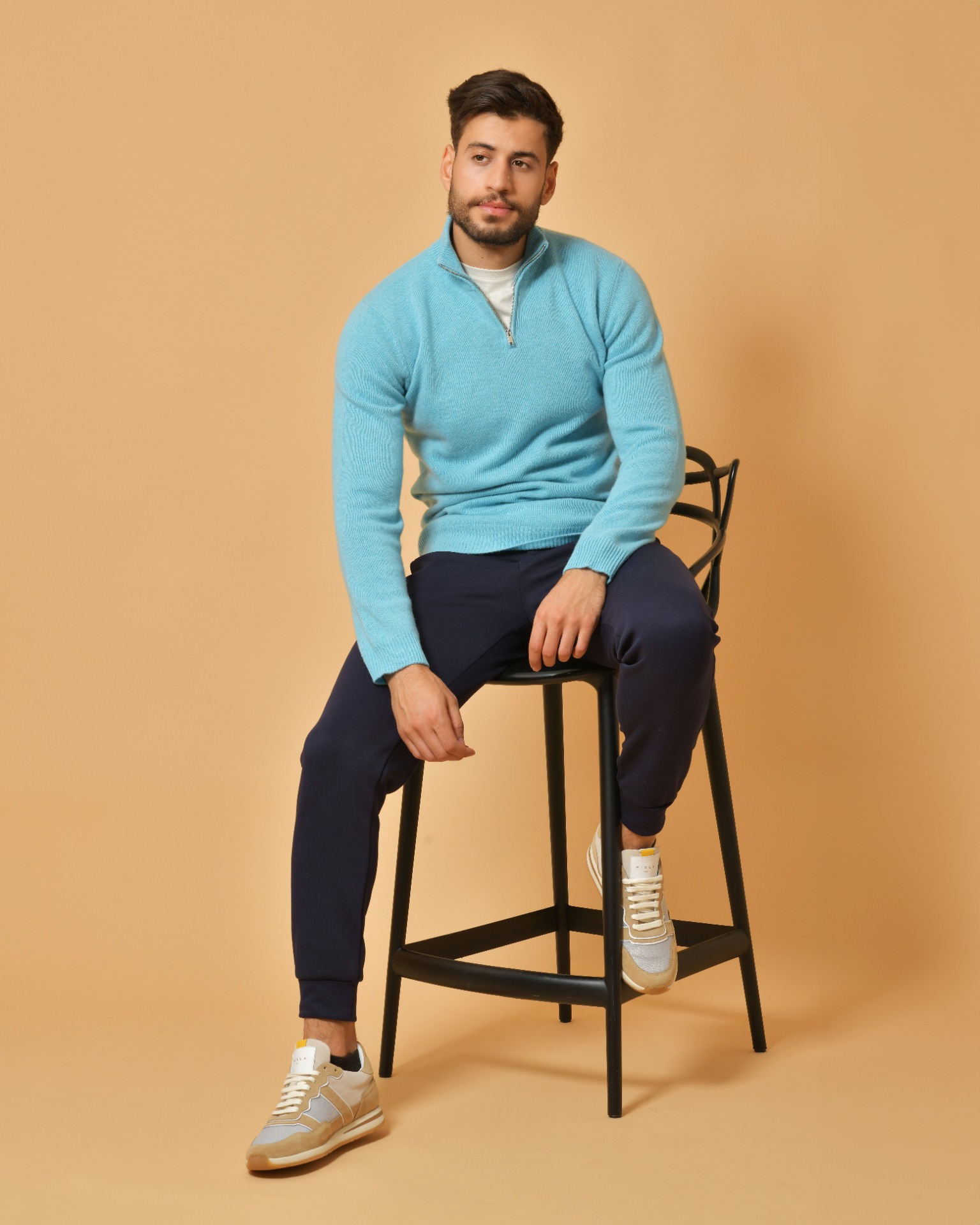 Ghassen, model in Paris — picture 16