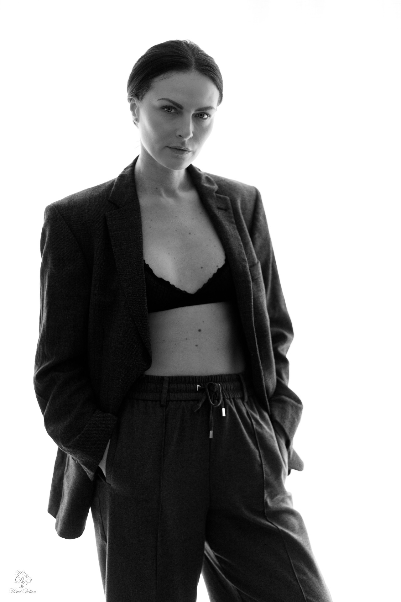 Lucie, model in Paris — picture 8
