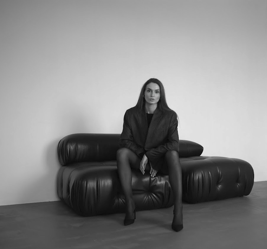 Yuliia, model in Milan — picture 4