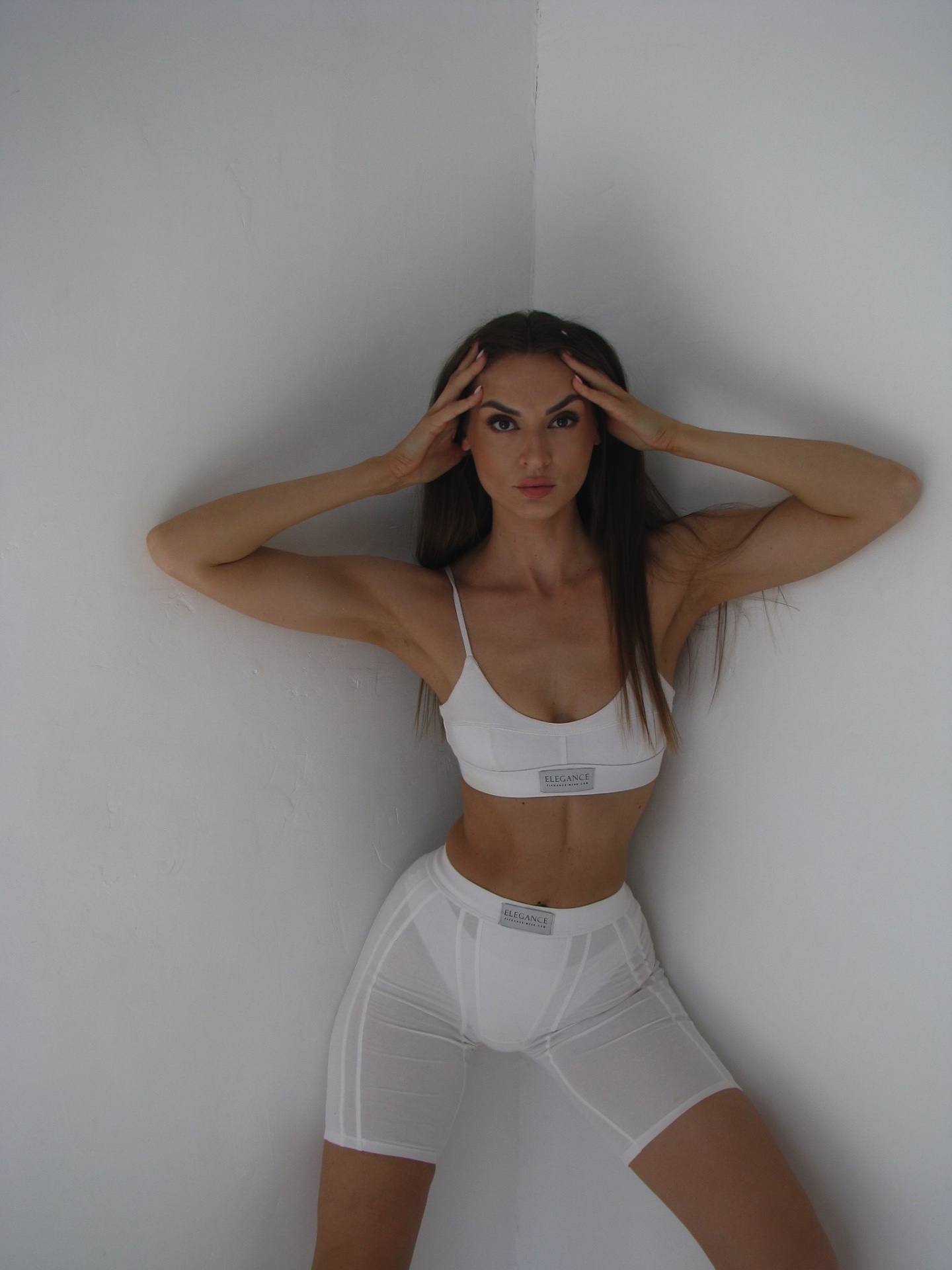 Yuliia, model in Milan — picture 9