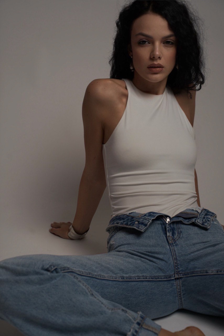 Karyna, model in Milan — picture 28